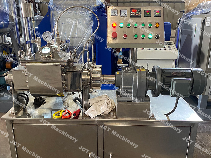 Клиенты посещают завод JCT Machinery