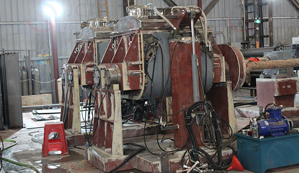 шнековый разгрузочный Z-образный лопастной смеситель для производства пороха sigma mixer