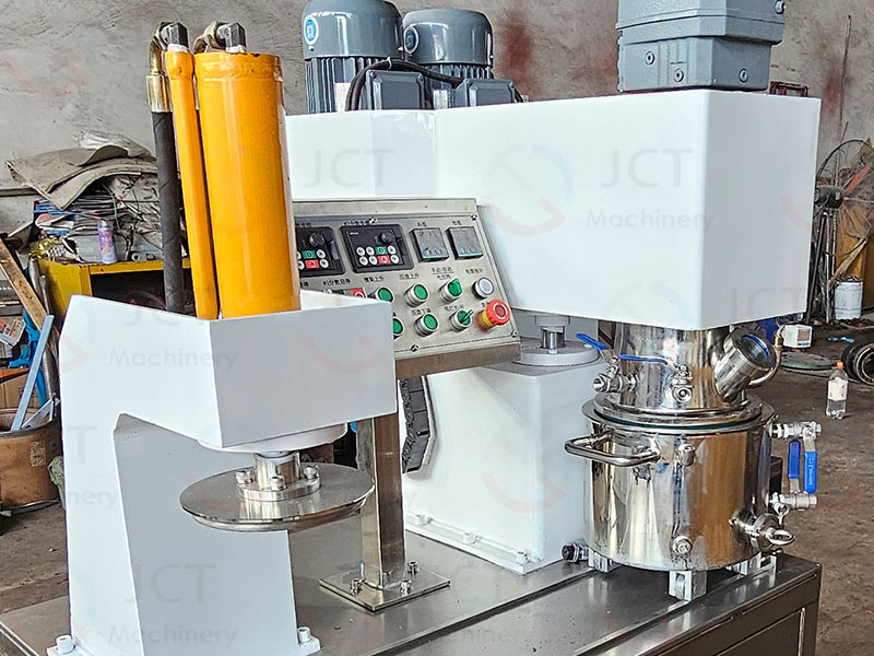 Узнайте, как лабораторный двойной планетарный смеситель объемом 5 л повышает эффективность исследований и разработок!