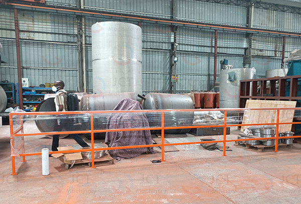 reactor for PVC pipe adhesive production